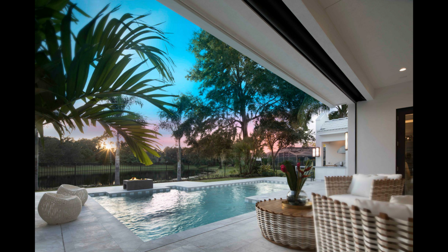 F83F25C0 6885 494E 81B6 BD05548BD641